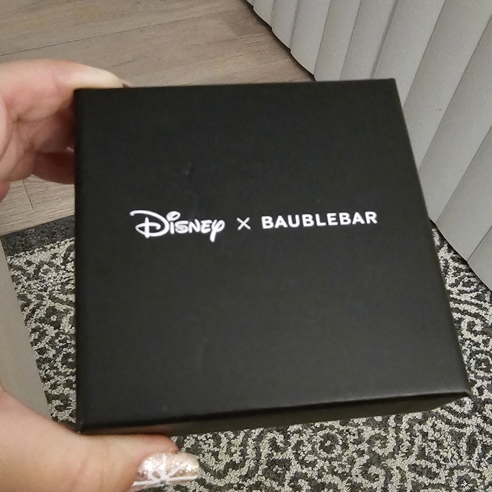 New Disney x Baublebar Minnie Mouse Rhinestone Earrings - Picture 2 of 6